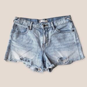 Free People shark bite Distressed Frayed Shorts 26